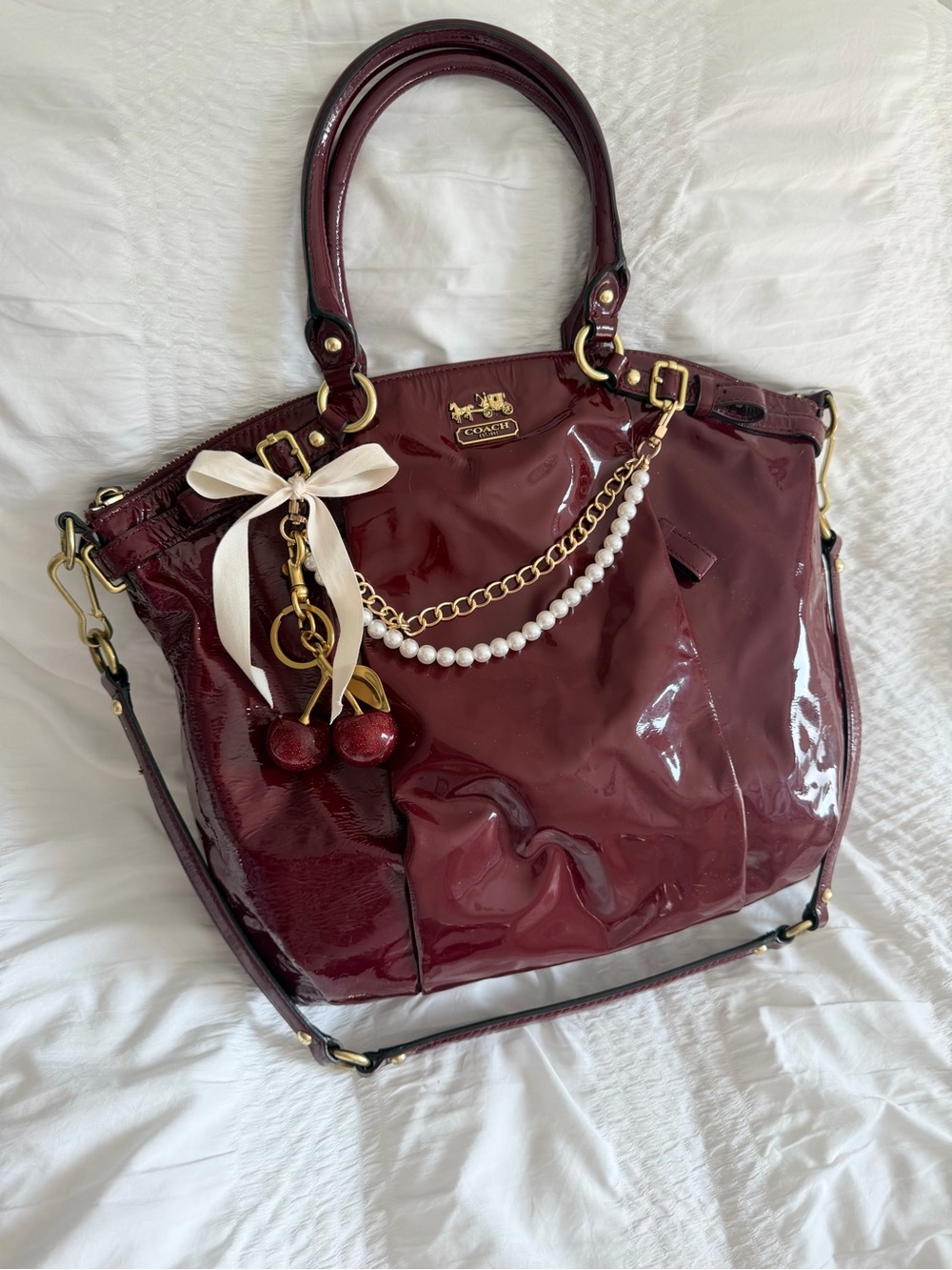 vintage Coach Madison Lindsey Burgandy Patent Leather Bag w/gold hardware